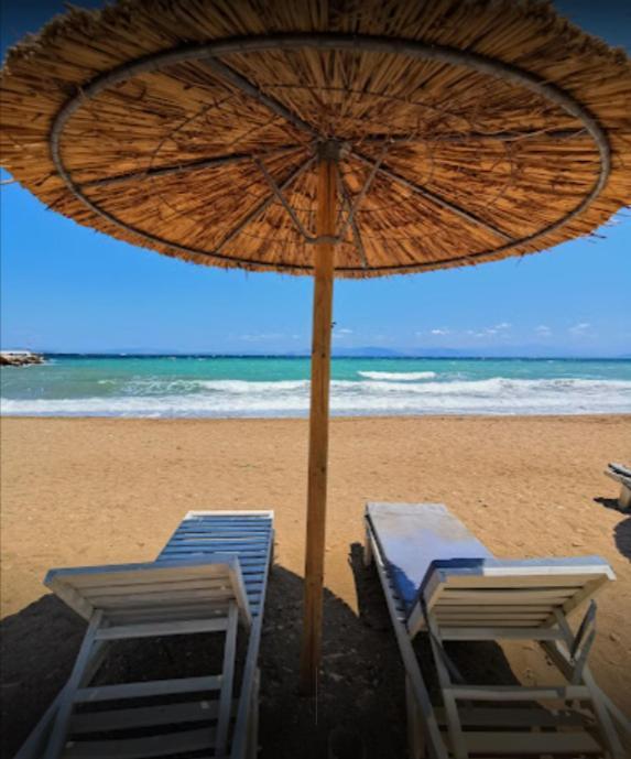 Honeybee 1 - Sunny Studio In The Center Of Rafina Zewnętrze zdjęcie
